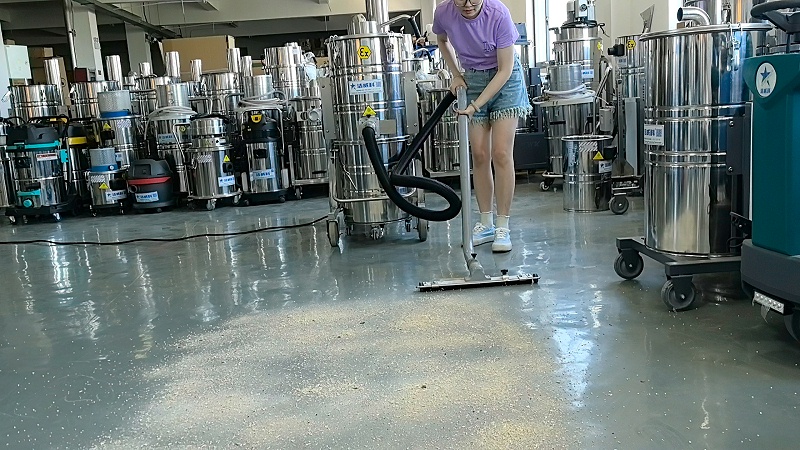 电动防爆吸尘器