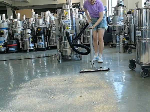 CLEANVAC洁威科<i style='color:red'>工业防爆</i>吸尘器与其他品牌有何不同？