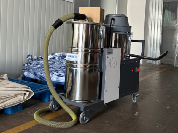 纺织厂清洁为何首选CLEANVAC洁威科工业吸尘器？