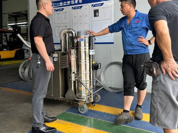 CLEANVAC洁威科粉尘专用工业吸尘器，性能如何？看完这些参数你就知道！
