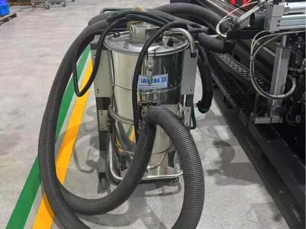 为什么选择CLEANVAC洁威科车间工业吸尘器？